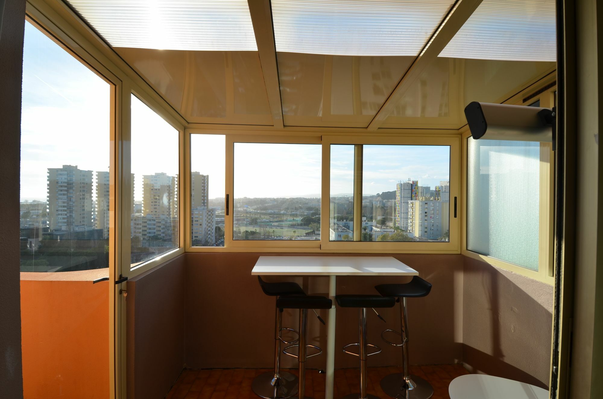 Appartement Rooftop 8 Personnes Grande Terrasse Avec Parking Quartier Aeroport Nice Exterior photo